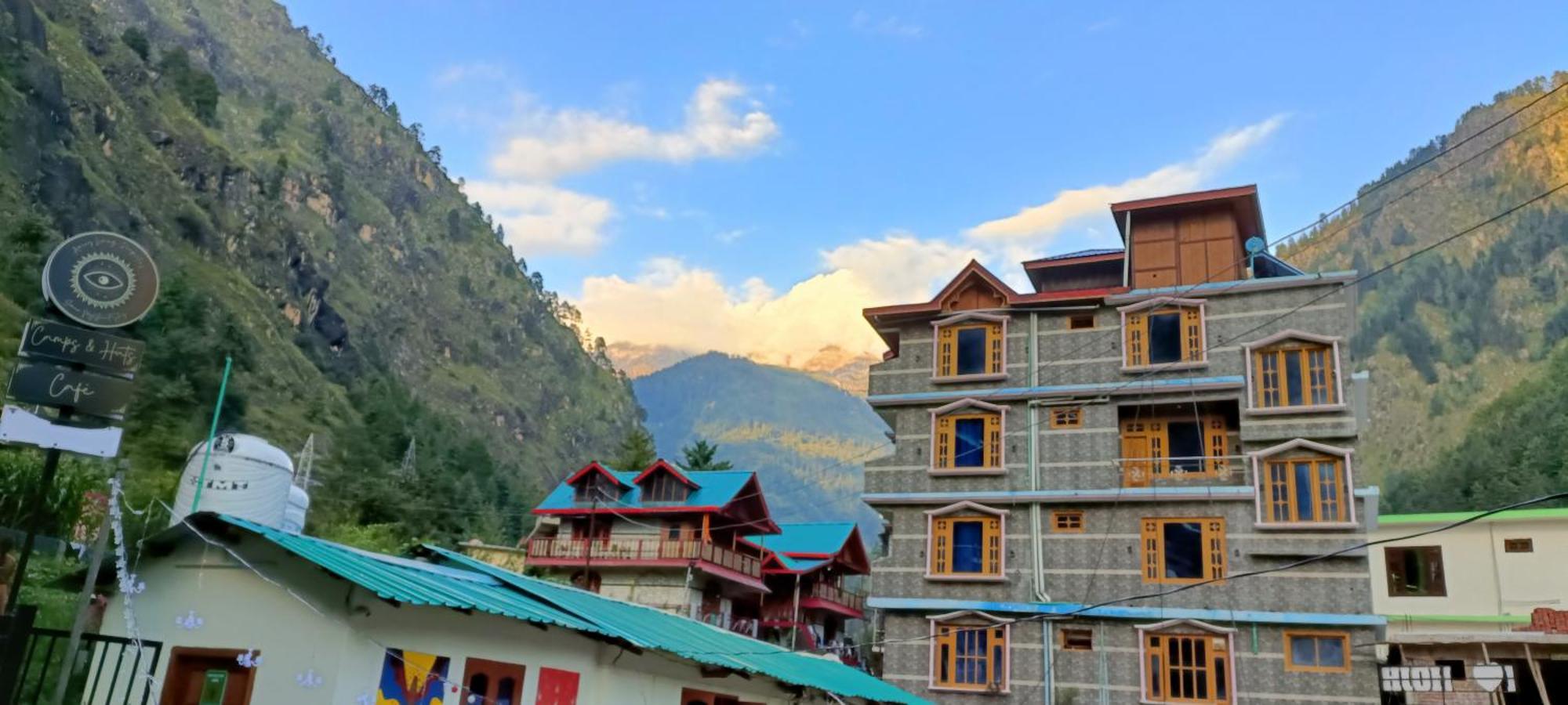 Dog N Hill Hotel Kasol Exterior photo