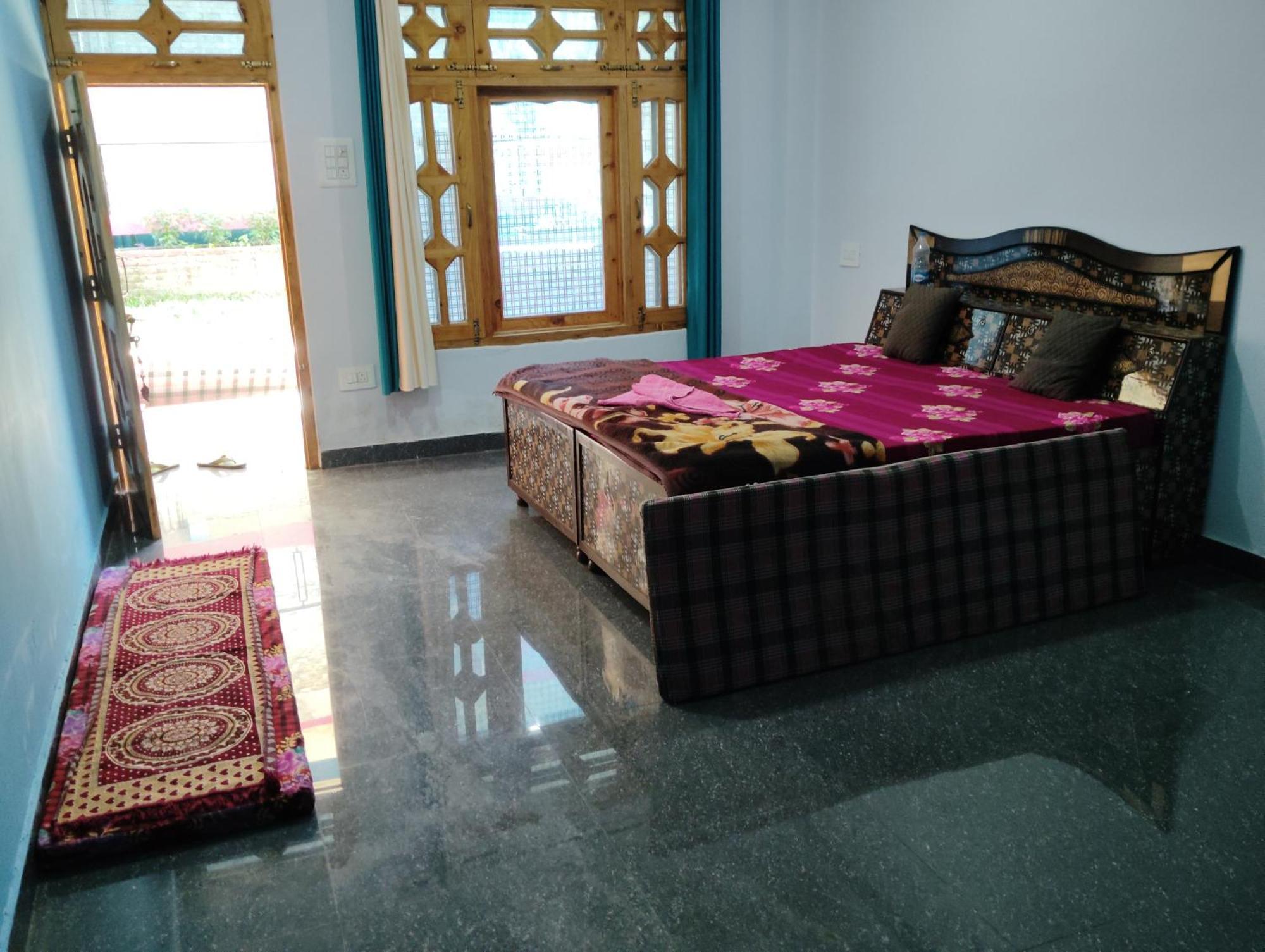 Dog N Hill Hotel Kasol Exterior photo
