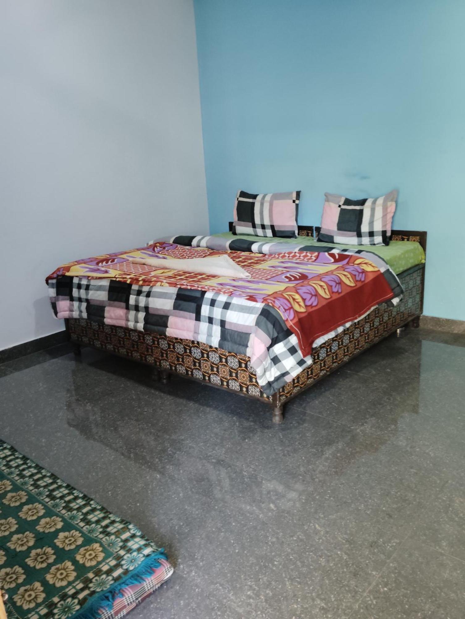 Dog N Hill Hotel Kasol Exterior photo